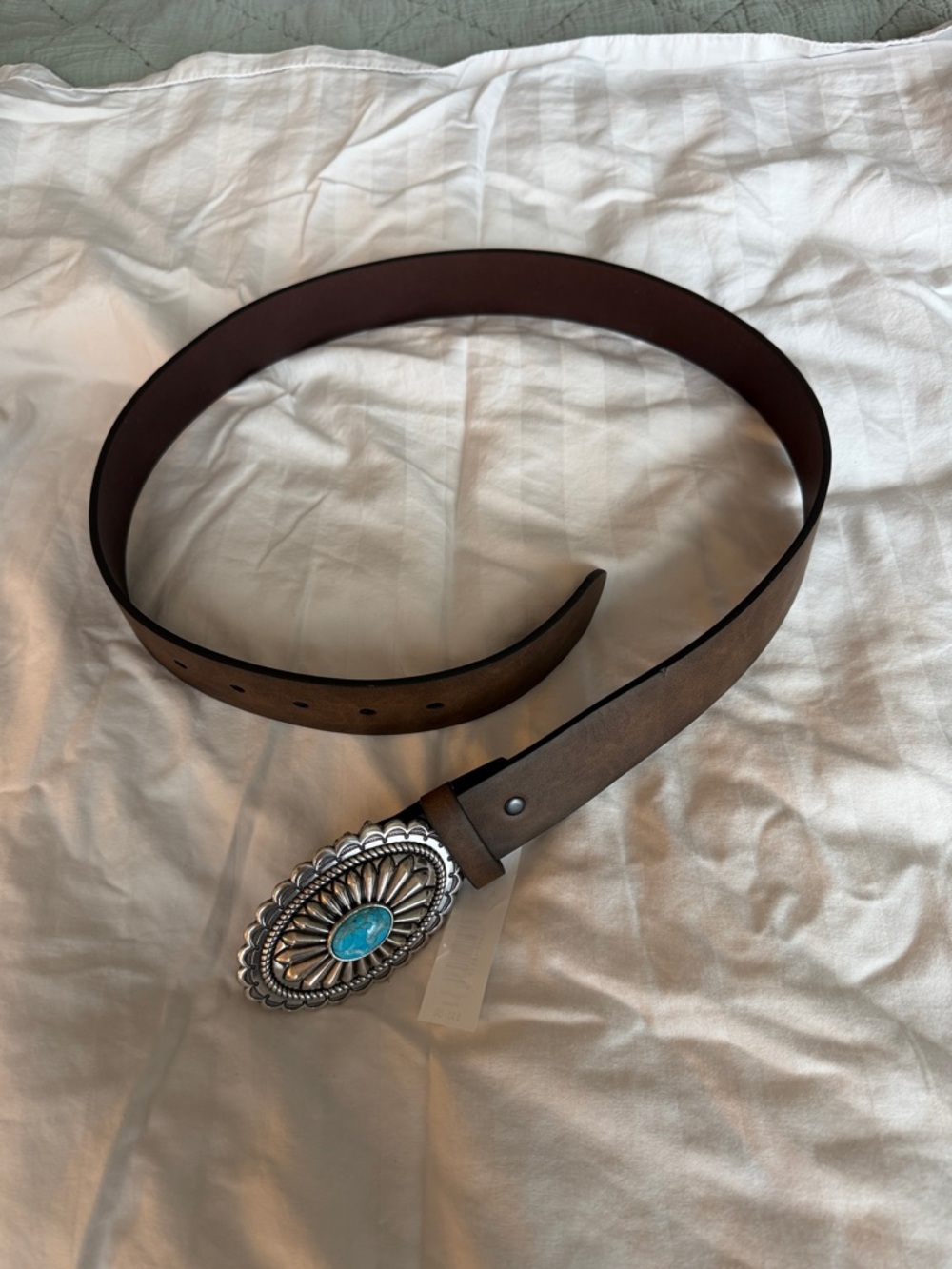 Woman’s Ariat belt w/ buckle!